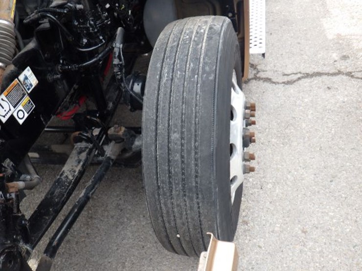 2022-kenworth-t680-image-23