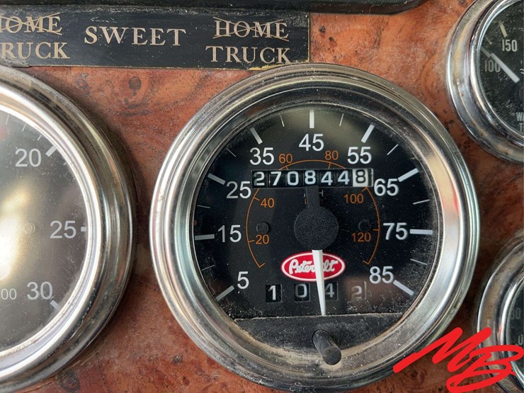 2004-peterbilt-379-image-44