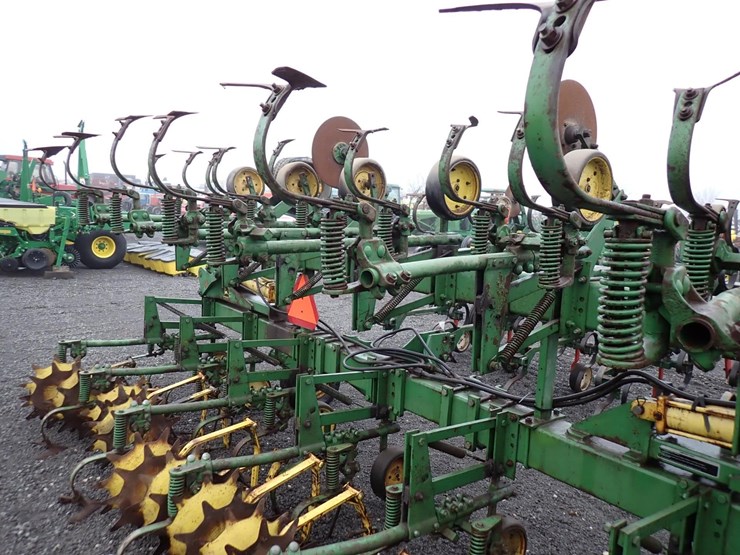 john-deere-85-image-7