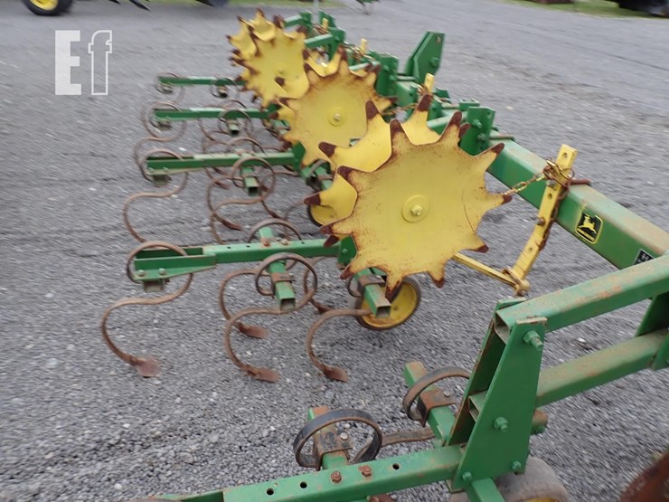 john-deere-825-image-2