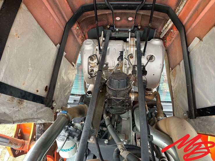 2015-kubota-m135gx-image-38