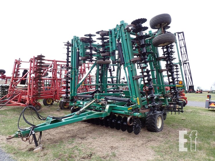 great-plains-4000tt-image-2