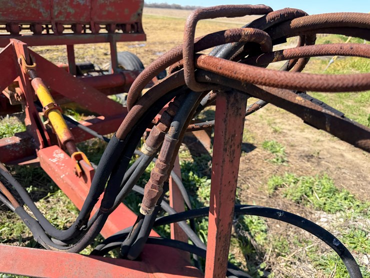 #42473-•-levee-squeeze-w/seeder-109-image-33