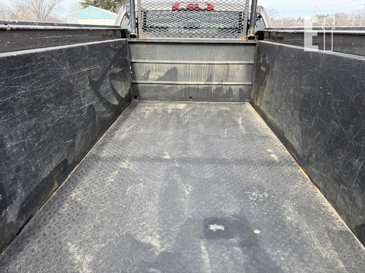 2014-chevrolet-3500hd-image-6