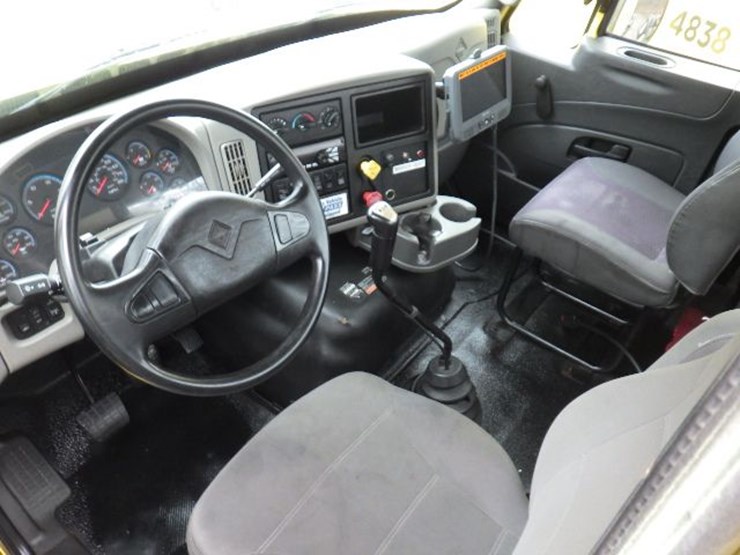 2016-international-8600-image-15