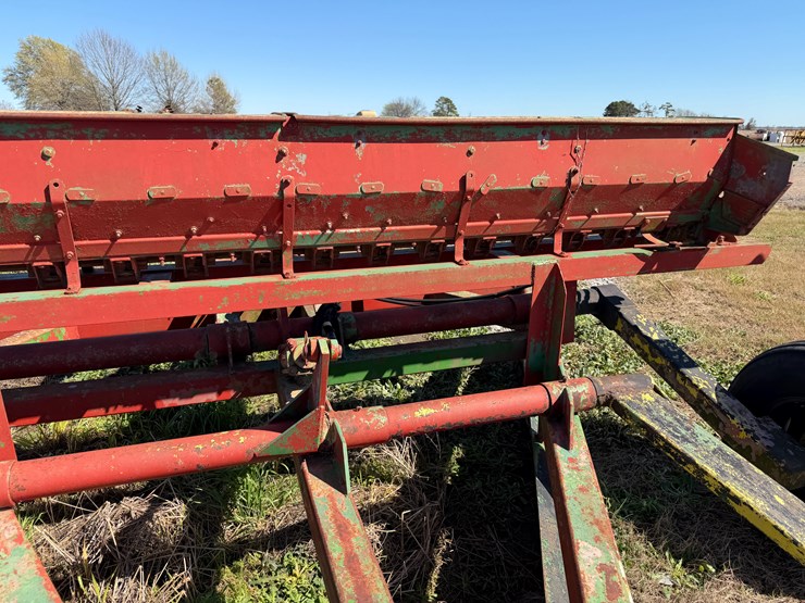 #42473-•-levee-squeeze-w/seeder-109-image-18