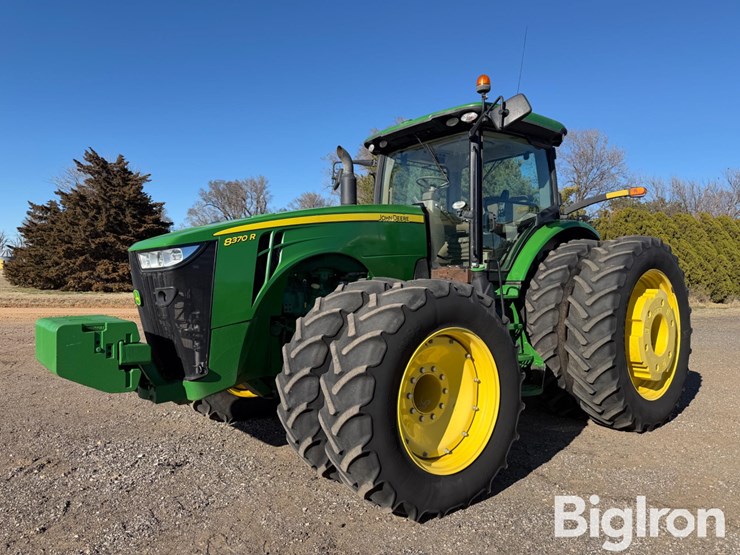 2020-john-deere-8370r-image-1