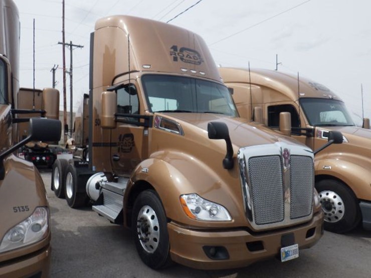 2022-kenworth-t680-image-2
