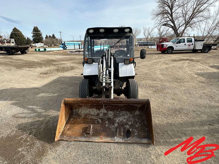 2005-bobcat-toolcat-5600-image-2