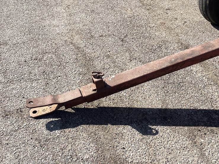 #1092-•-e-z-flow-gravity-box-on-running-gear-image-16