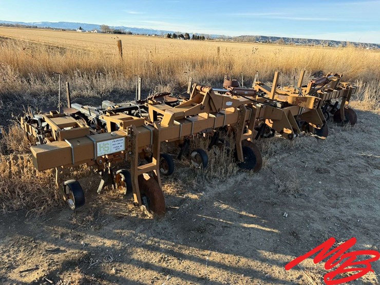 1991-hs-mfg.-24’-cultivator,-12-row-22"-image-1