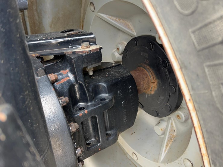 2002-challenger-mt665-image-25