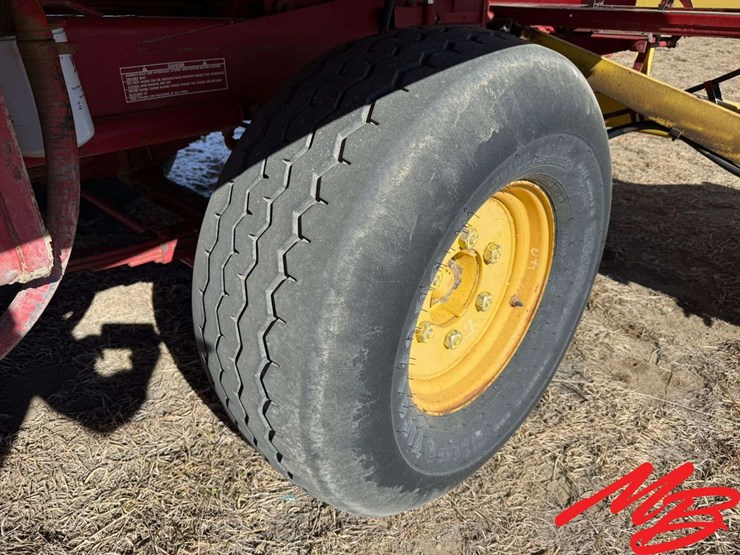 new-holland-1069-image-31