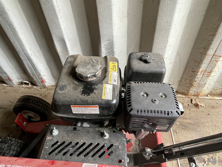 #2001-•-bed-edger-image-10