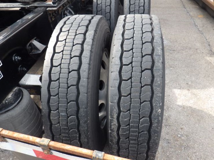 2022-kenworth-t680-image-10