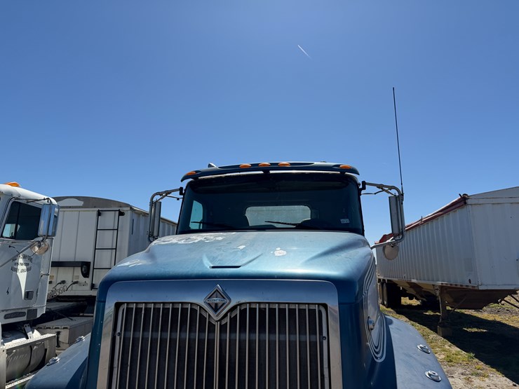 #42452-•-2007-international-l9427-daycab-truck-tractor-vin:-2hscnapr37c468369-image-35