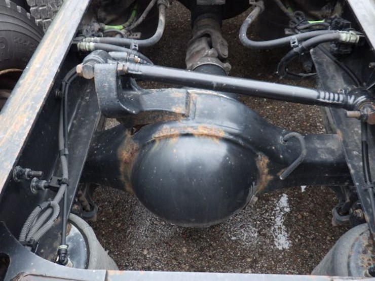 2016-international-8600-image-10