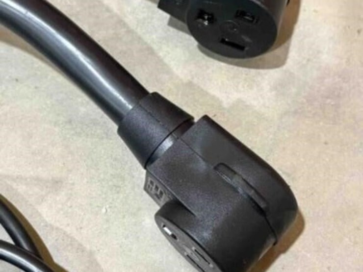 assort-of-220-plugs---splitter-image-3