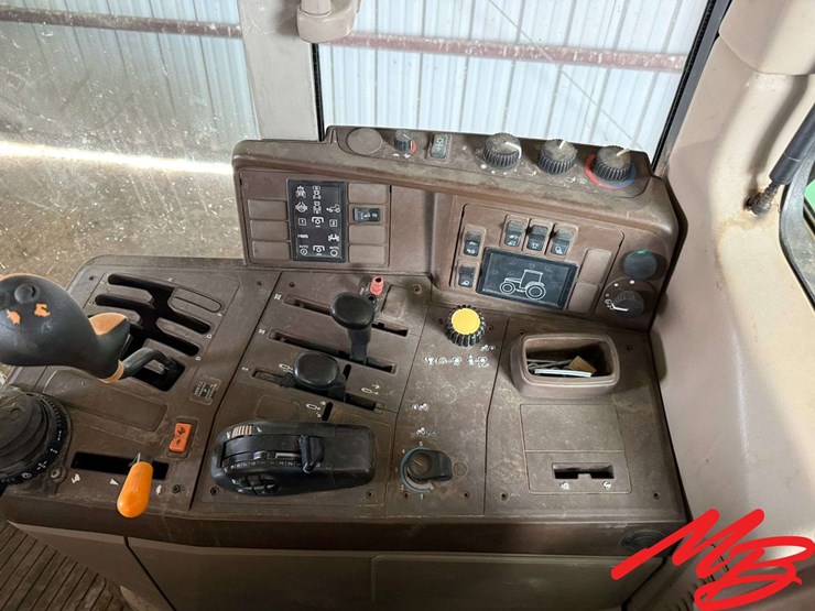 john-deere-7520-image-33
