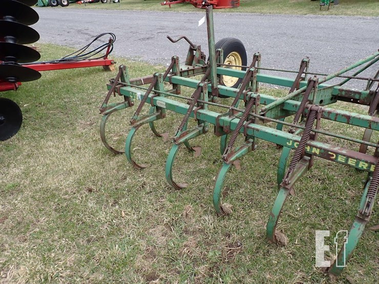 john-deere-c10-image-4