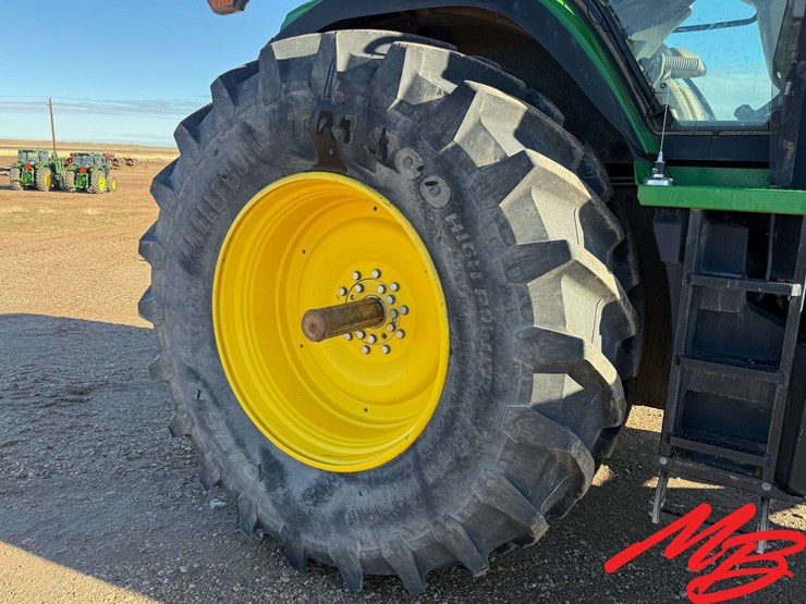 2020-john-deere-8r-250-image-17