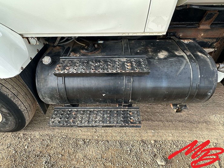 2008-international-7400-image-11