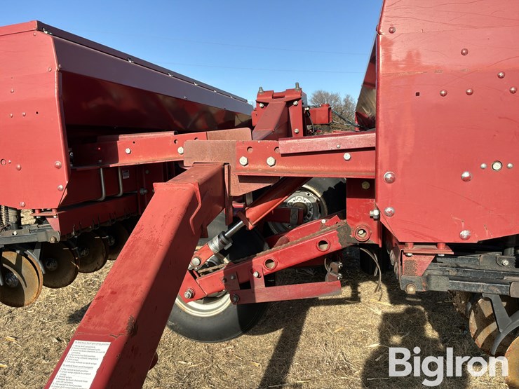 case-ih-5500mtdr-grain-drill-image-13