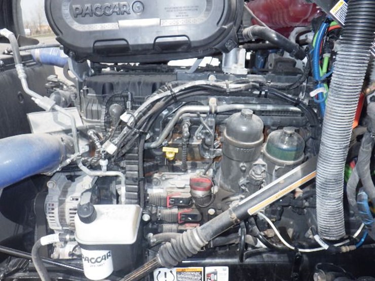 2024-kenworth-t680-image-21