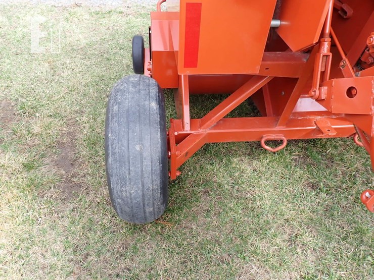 hesston-4550-image-8