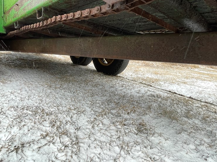 john-deere-680-image-12