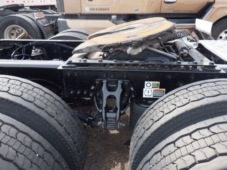 2024-kenworth-t680-image-6