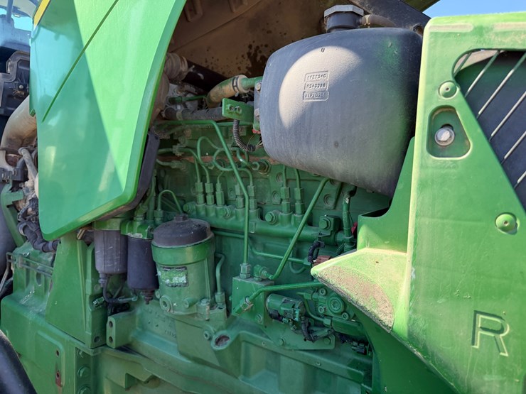 2010-john-deere-8270r-image-56