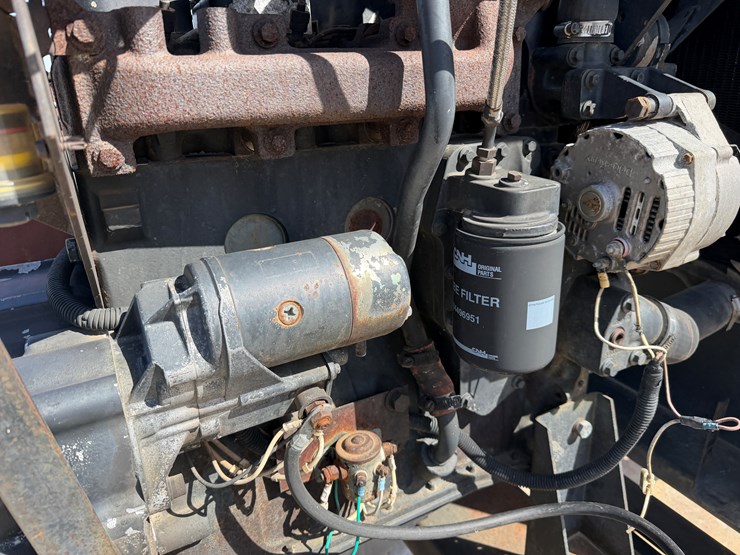 case-ih-4390t-image-17