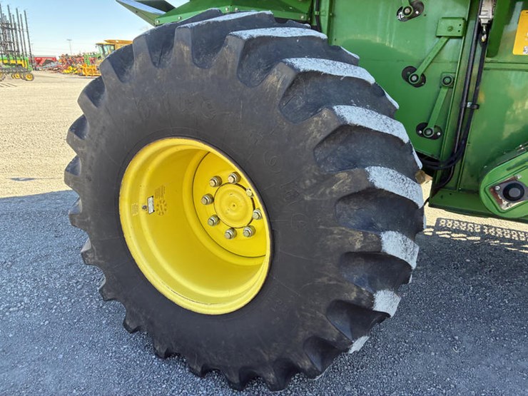 2005-john-deere-9660-sts-image-49