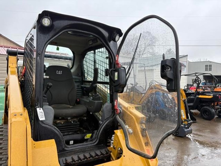 2021-caterpillar-259d3-image-16