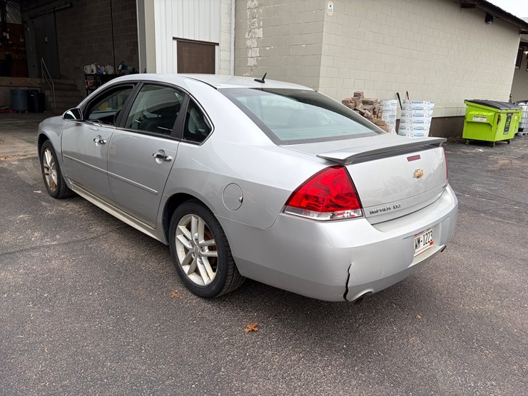 #1021-•-2014-chevy-impala-ltz-limited-(eau-claire,-wi)-(has-wi-title)-image-7