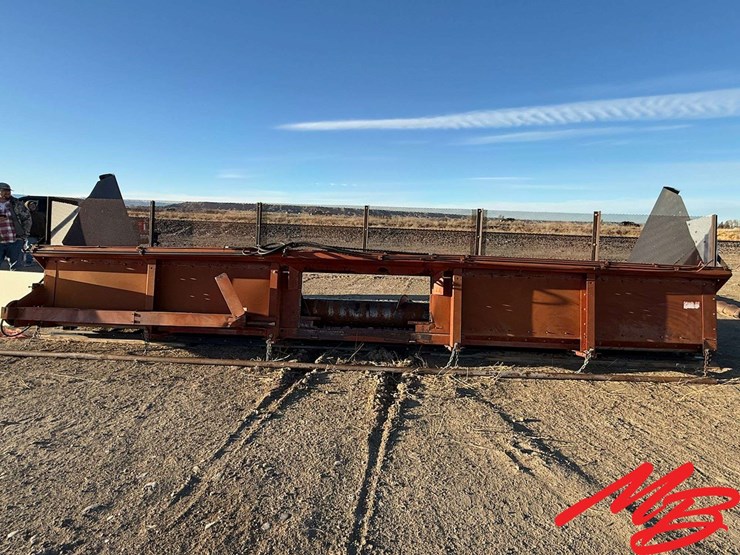 sunflower-header-24’-w/-lucke-shields-and-lucke-pans-image-6