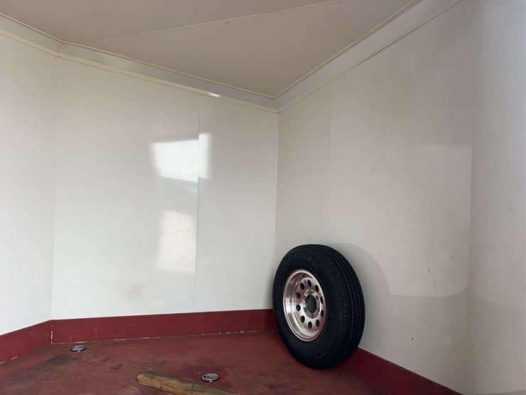 2016-stealth-viper-24'-enclosed-trailer-image-49