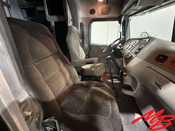 2007-peterbilt-379-image-85