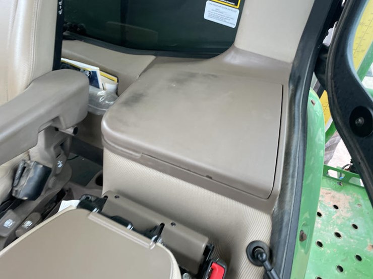 2018-john-deere-r4045-image-70