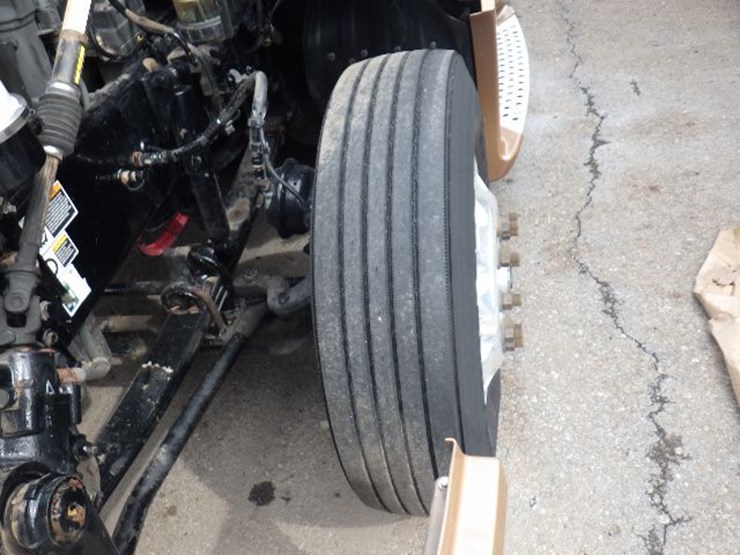 2022-kenworth-t680-image-24