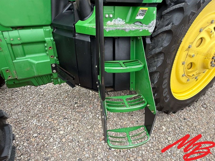 2013-john-deere-8285r-image-23