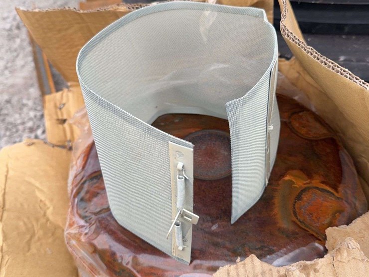 tractor-tires,-grease-and-air-cleaner-image-12