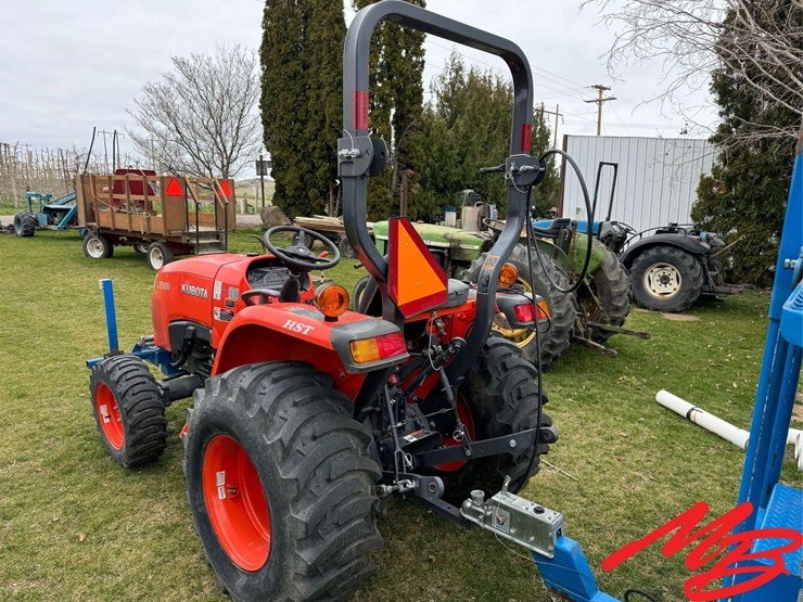 2021-kubota-l2501hst-image-8