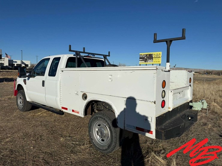 2010-ford-f350-image-8