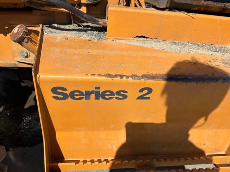 2002-case-590sl-image-20