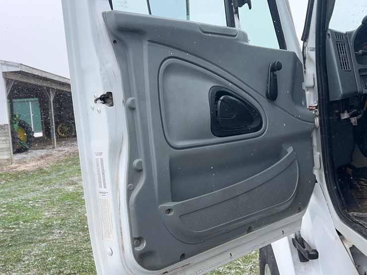 2005-international-8600-image-38