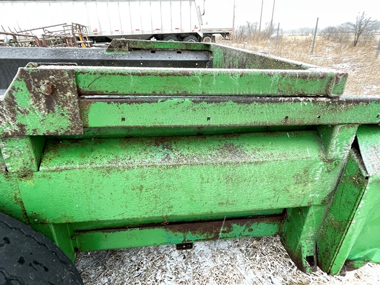 john-deere-680-image-26