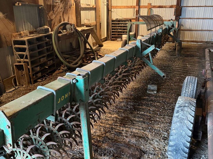 john-deere-400-image-2