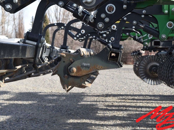 2019-john-deere-2660vt-image-44